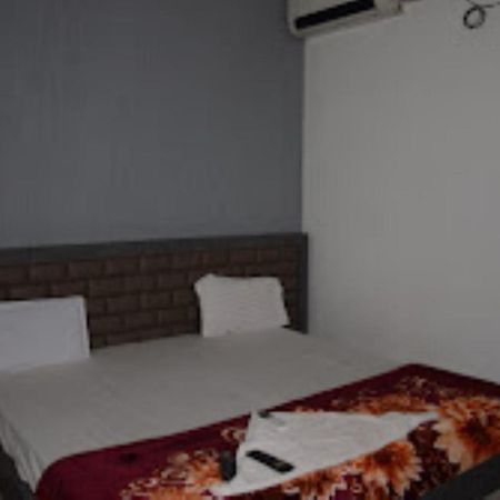 Hotel Rajawat , Madhya Pradesh Vidisha Exteriör bild